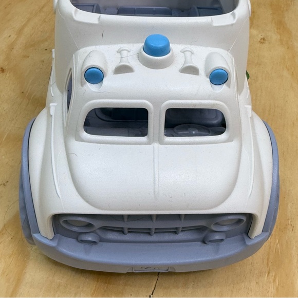 Green Toys Ambulance Truck | Eco-Friendly Kids Toy | Made in USA - Picture 5 of 7